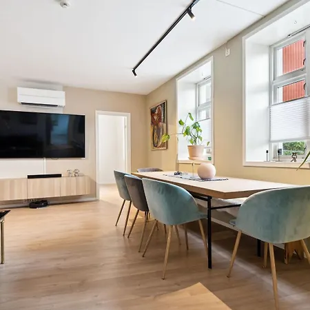 Casa de Férias Sjarmerende Med Utsikt, Spa-bad Og Park Bergen