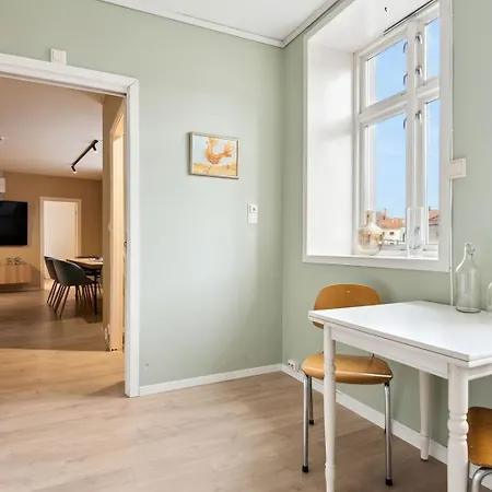Sjarmerende Med Utsikt, Spa-bad Og Park Holiday home