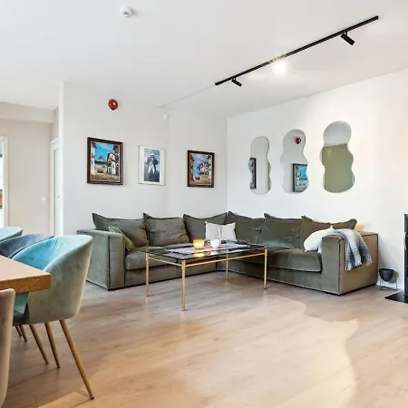 펜션 Sjarmerende Med Utsikt, Spa-bad Og Park 베르겐