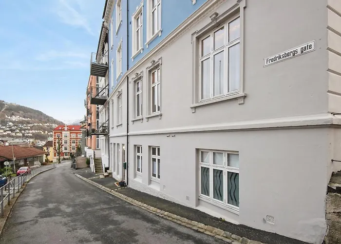 Sjarmerende Med Utsikt, Spa-bad Og Park Σπίτι διακοπών *